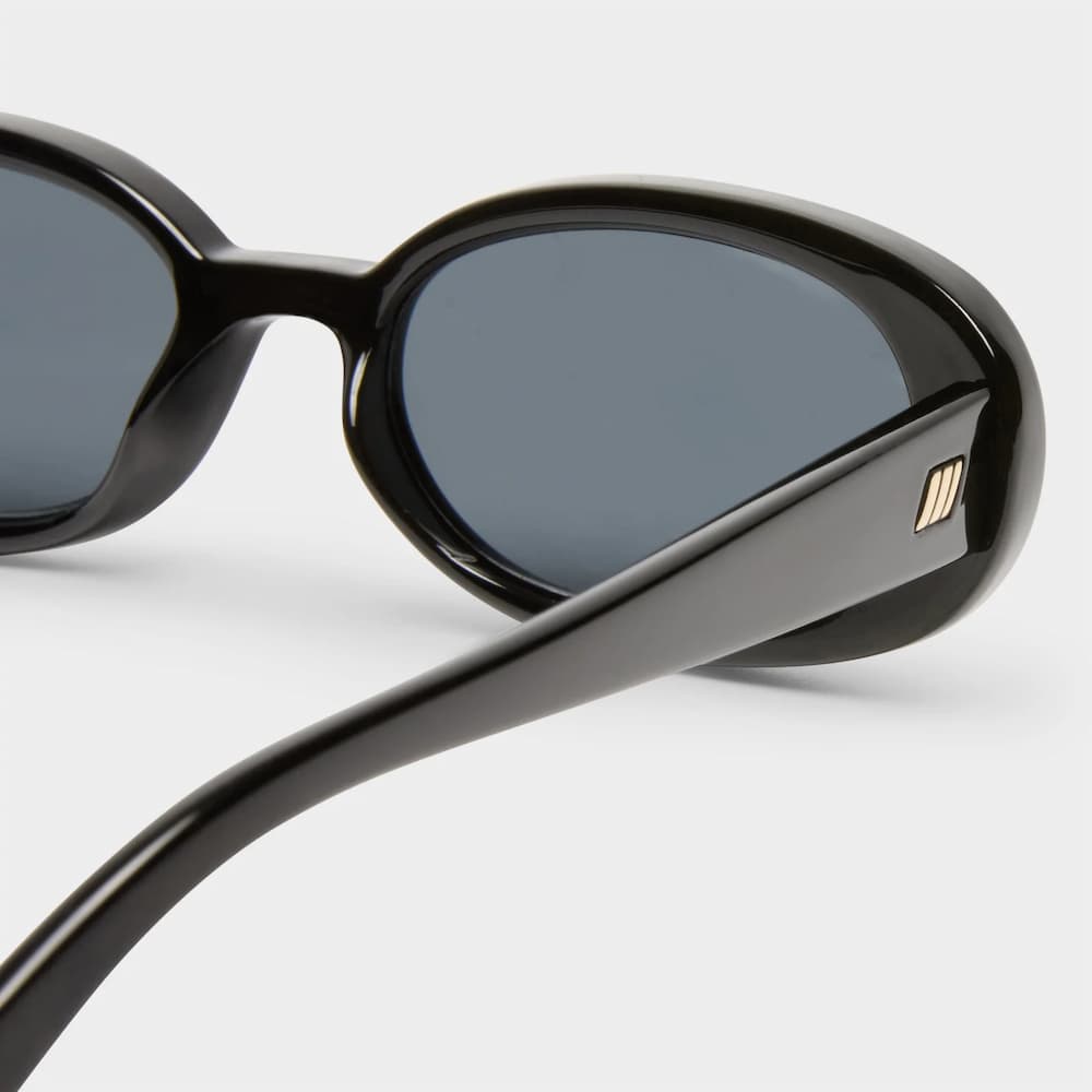 Le Specs Outta Love Black Smoke Mono Angle