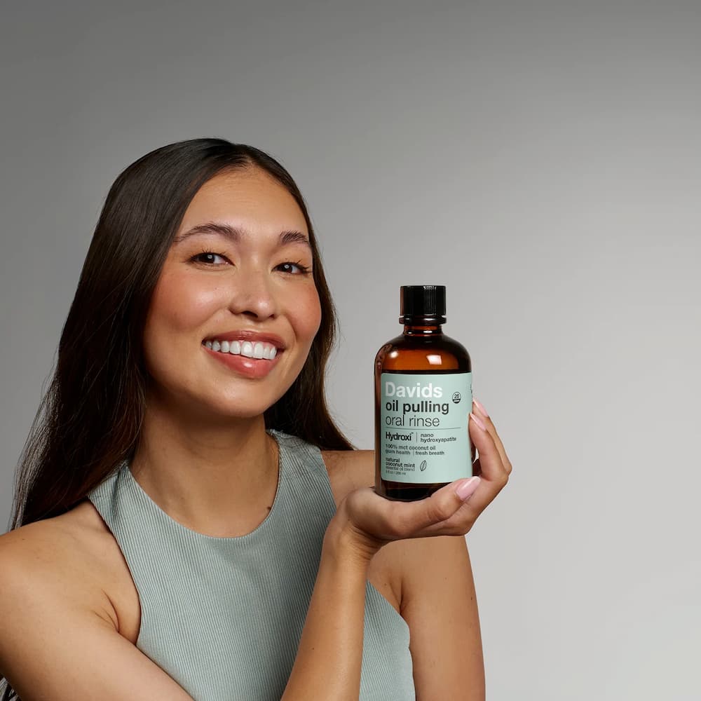 Davids Oil Pulling Oral Rinse Model View