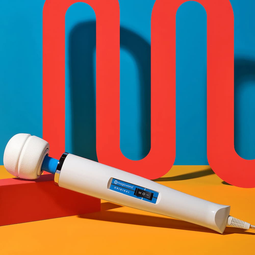 Side view of Magic Wand Original highlighting ergonomic handle