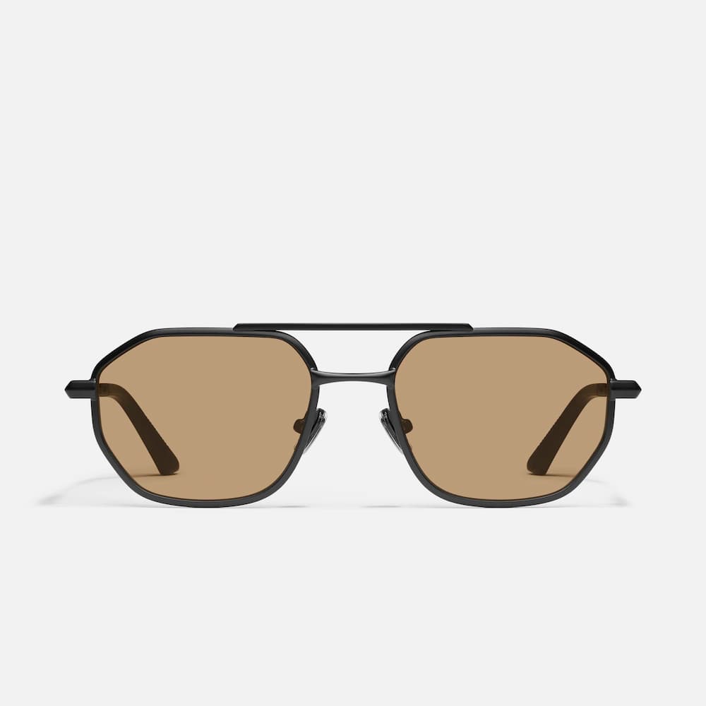 Quay En Route Matte Black Tan Front