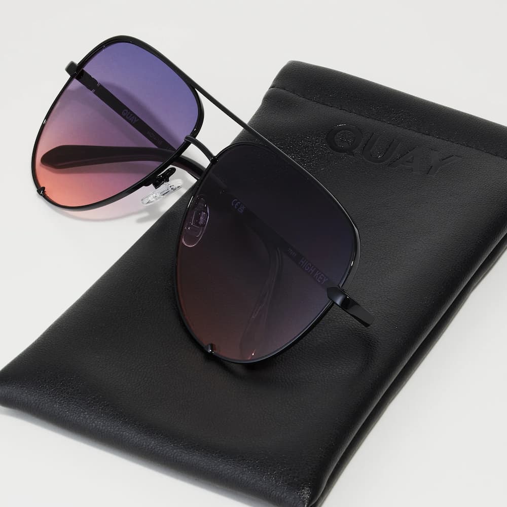 Quay High Key Extra Large Black Dusk Pink Case