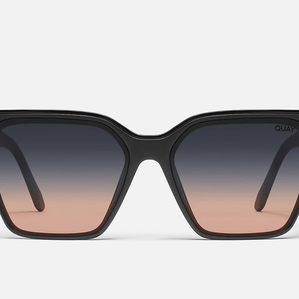 Quay Level Up Black Coral Front