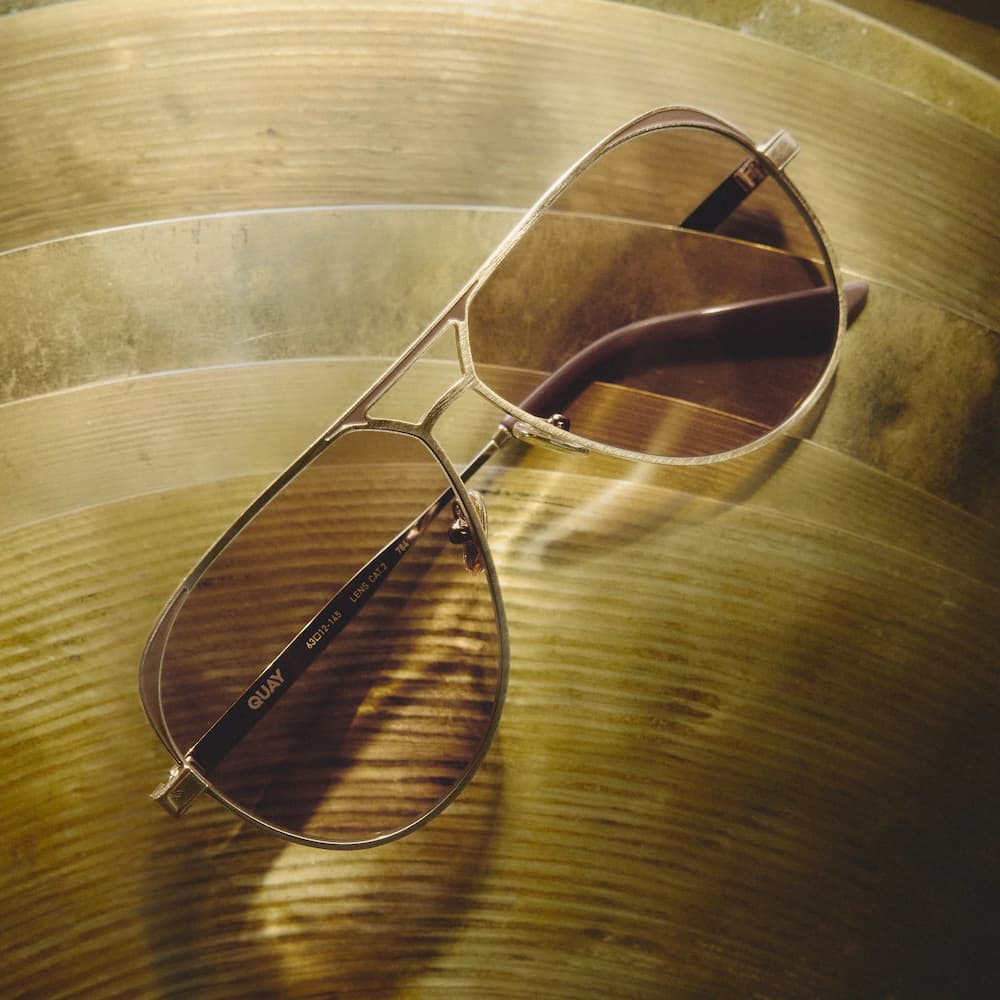 Quay Open Tab Gold Doe Tan Frame