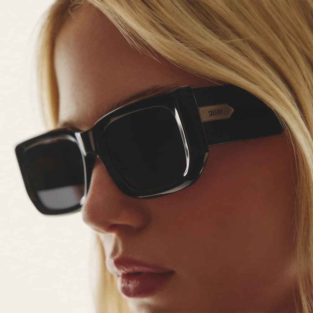 Quay Tell Me More Black Frame Smoke Lens Model