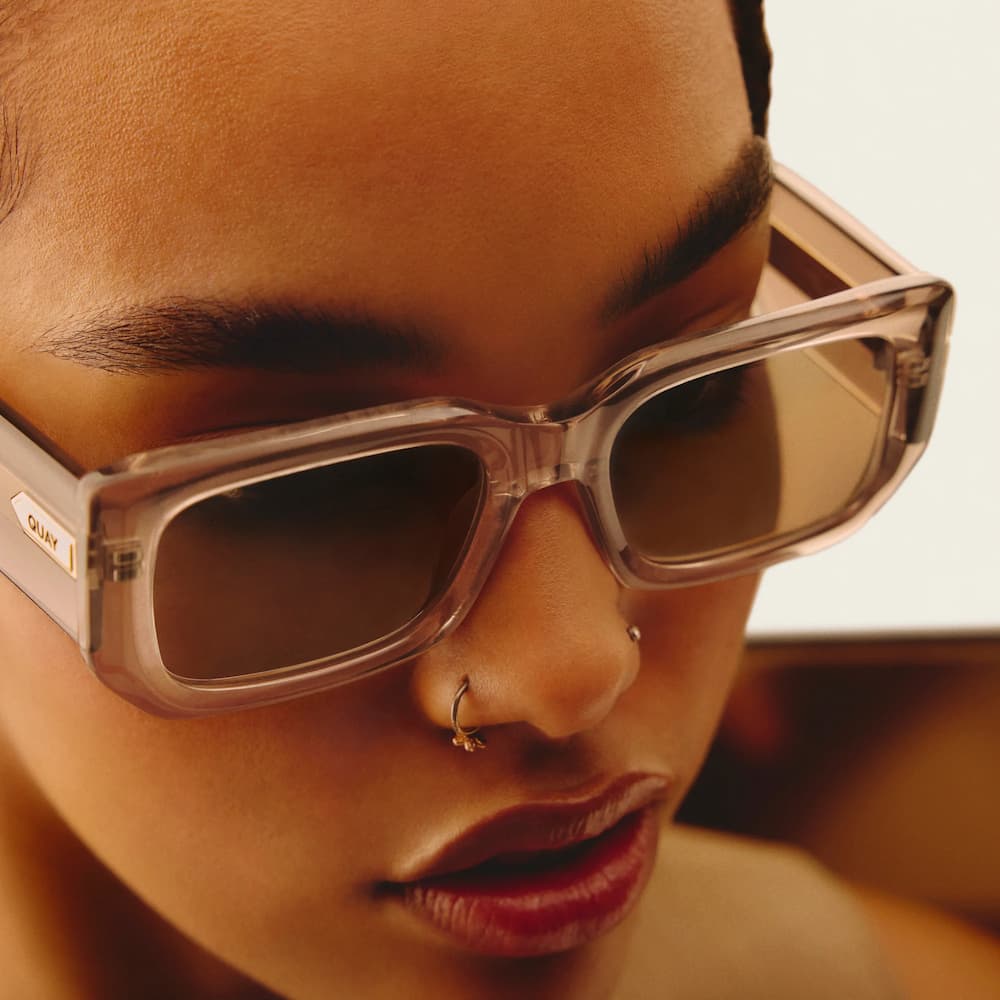 Quay Tell Me More Doe Frame Tan Lens Model