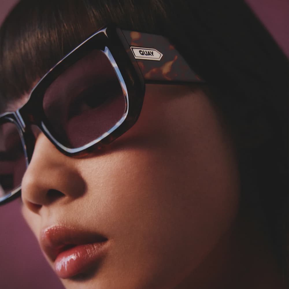 Quay Tell Me More Tortoise Amethyst Model