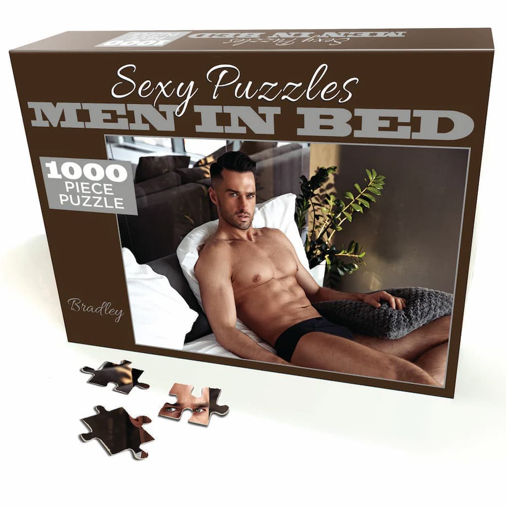 Sexy Puzzle In Bed Bradley Box